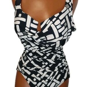 Miraclesuit Woman’s Swimsuit -Black & White Geometric Slimming design